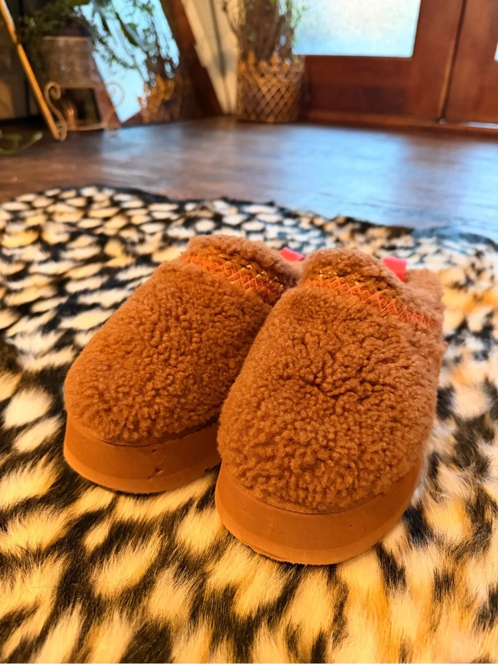 UGG Tazz heritage slip on